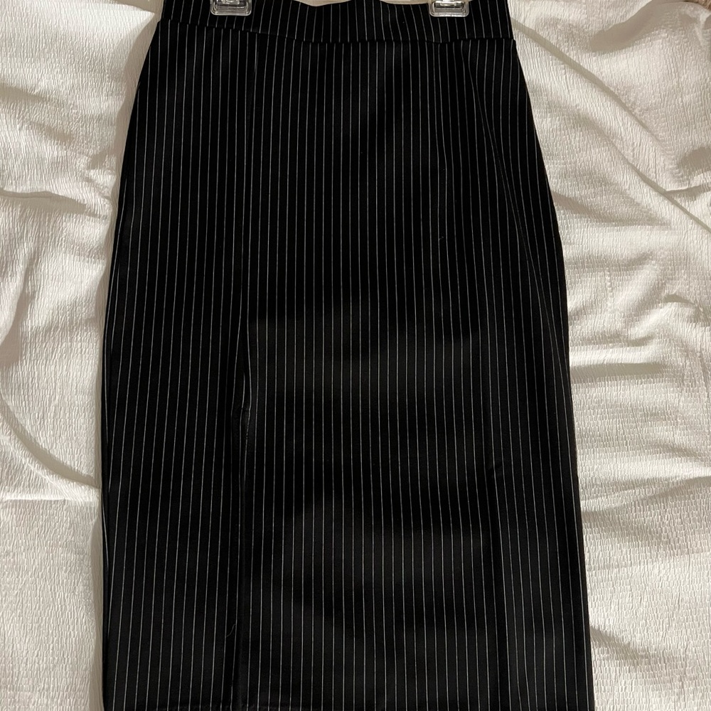H&M Black & White Pinstripe Midi Pencil Skirt